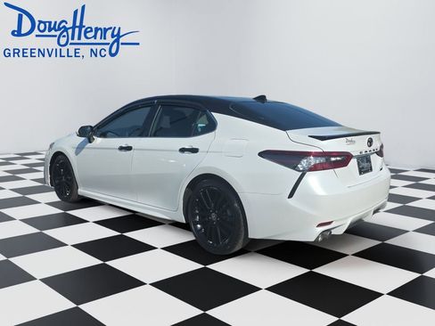 Used 2021 Toyota Camry XSE FWD image 3