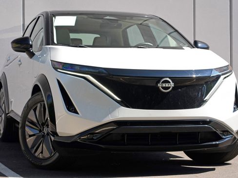 Used 2024 Nissan Ariya FWD image 2