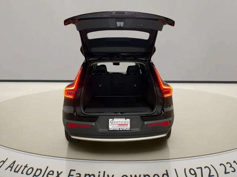 Used 2023 Volvo XC40 B4 Core w/ Convenience Package FWD image 88