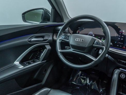 Used 2025 Audi Q5 Premium w/ Convenience Package AWD/4WD image 26
