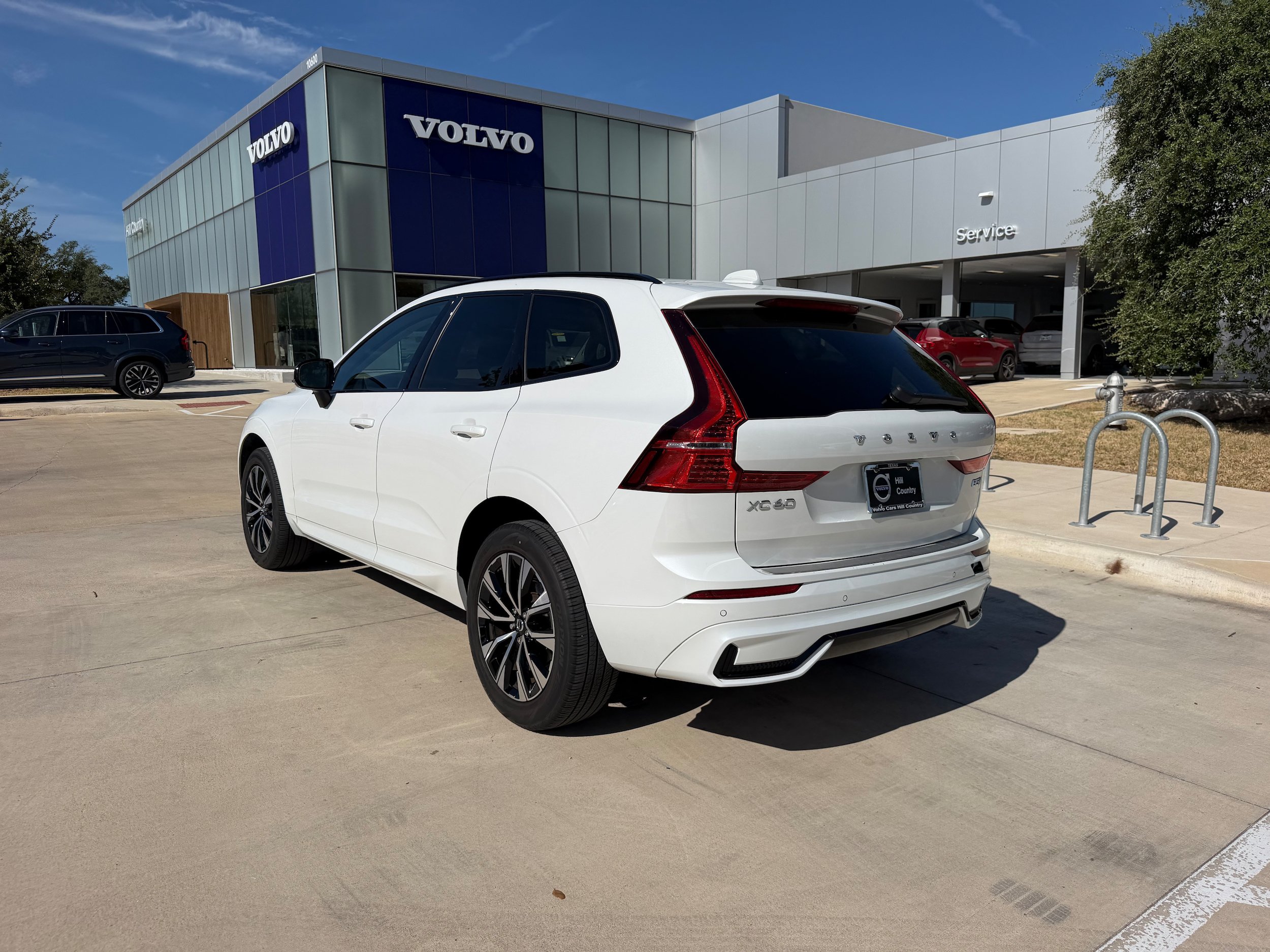 Certified 2024 Volvo XC60 B5 Core w/ Protection Package Premier AWD/4WD image 4