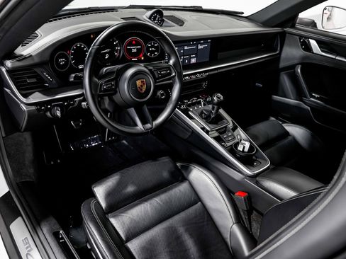 Used 2021 Porsche 911 Carrera S RWD image 9