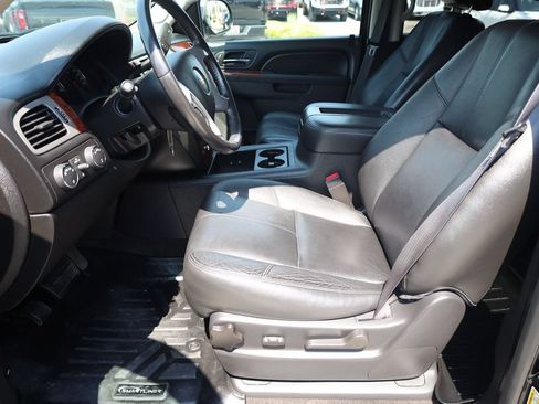 Used 2014 Chevrolet Suburban LT AWD/4WD image 11