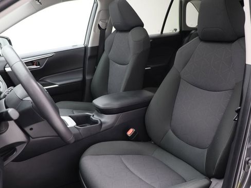 Used 2025 Toyota RAV4 XLE w/ Convenience Package image 15