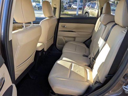 Used 2018 Mitsubishi Outlander GT image 30