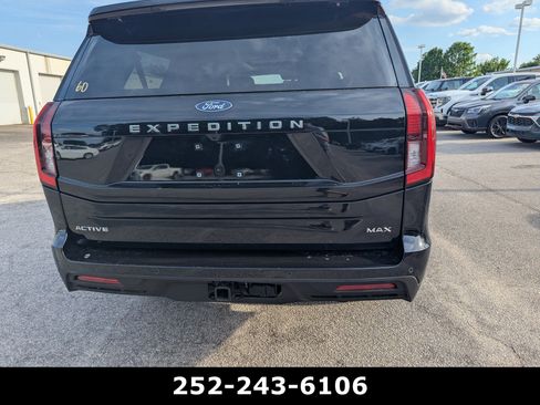 Used 2025 Ford Expedition Max Active AWD/4WD image 6