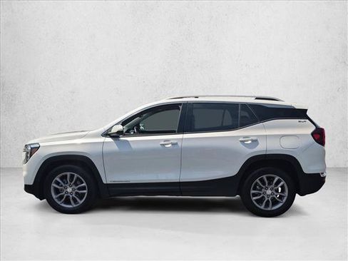Used 2022 GMC Terrain SLT FWD image 9