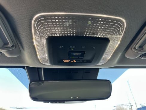 Used 2024 Toyota Prius XLE image 32