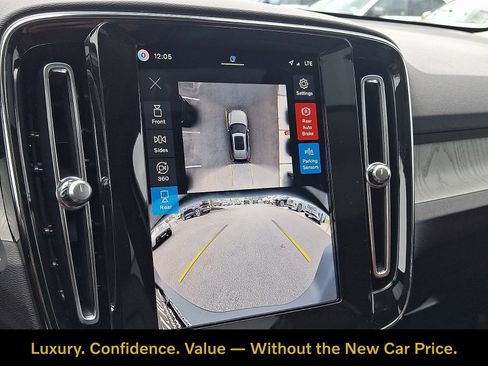 Certified 2026 Volvo XC40 B5 Plus w/ Protection Package Premier AWD/4WD image 19