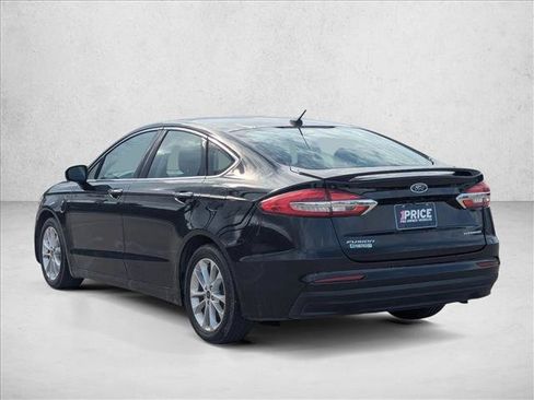Used 2019 Ford Fusion Energi Titanium FWD image 7