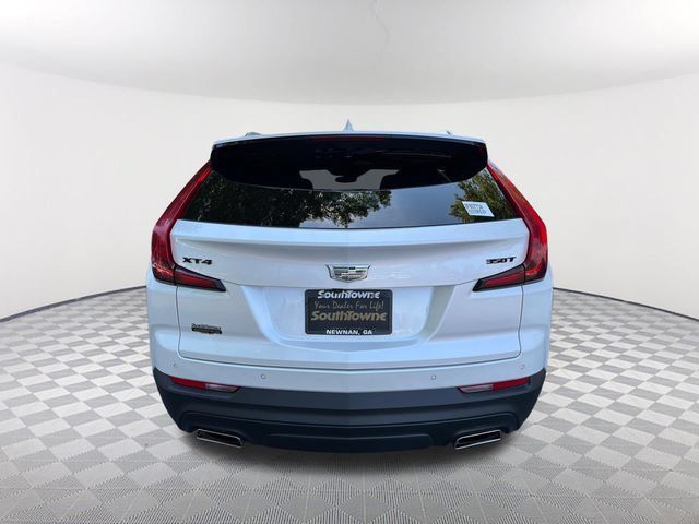 Used 2023 Cadillac XT4 Luxury w/ LPO, Onyx Lite Package FWD image 6