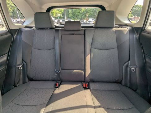 Used 2022 Toyota RAV4 XLE w/ Convenience Package FWD image 19