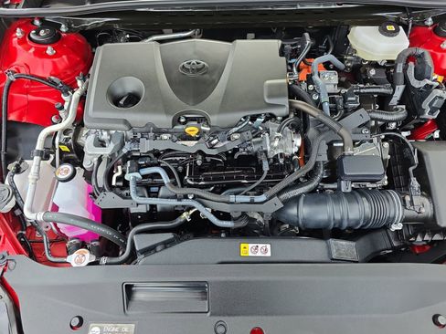 Used 2025 Toyota Camry LE image 28