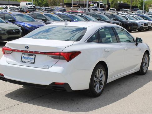 Used 2020 Toyota Avalon XLE w/ Moonroof Package FWD image 5