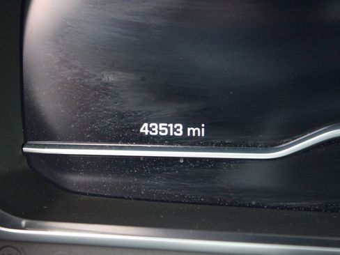 Used 2023 Chevrolet Tahoe LT w/ Luxury Package image 13