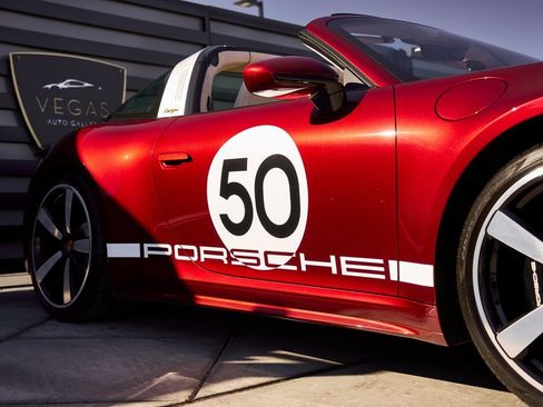 Used 2021 Porsche 911 Targa 4S image 15