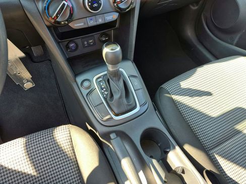 Used 2019 Hyundai Kona SE FWD image 21
