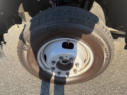 Used 2024 Ford F350 XL image 10