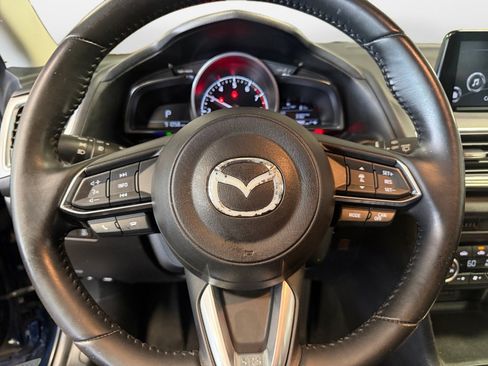 Used 2018 MAZDA MAZDA3 Grand Touring w/ Premium Equipment Package FWD image 13