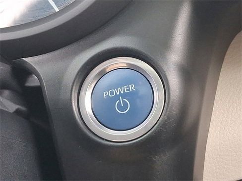 Used 2023 Toyota Sienna XLE image 23