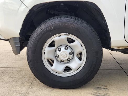Used 2021 Toyota Tacoma SR w/ SR Convenience Package RWD image 12