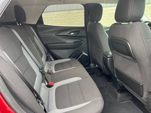 Used 2023 Chevrolet TrailBlazer LT FWD image 12