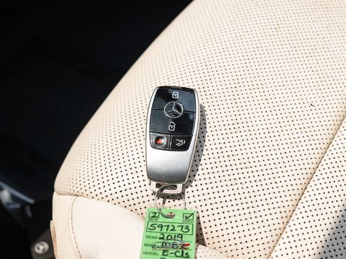 Used 2019 Mercedes-Benz E 300 image 51