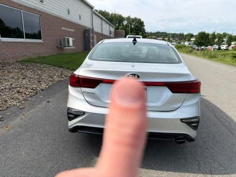 Used 2019 Kia Forte LXS FWD image 6