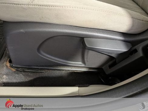 Used 2015 Ford Focus SE w/ SE Cold Weather Package FWD image 13