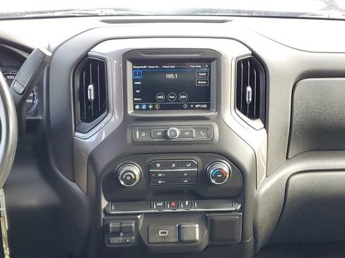 Used 2019 Chevrolet Silverado 1500 Custom w/ Custom Convenience Package AWD/4WD image 28