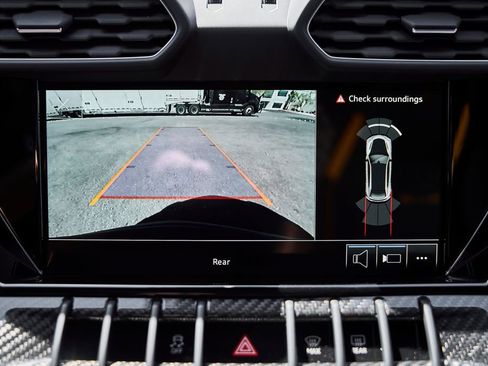 Used 2023 Lamborghini Urus Performante AWD/4WD image 92
