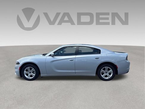 Used 2022 Dodge Charger SXT RWD image 16