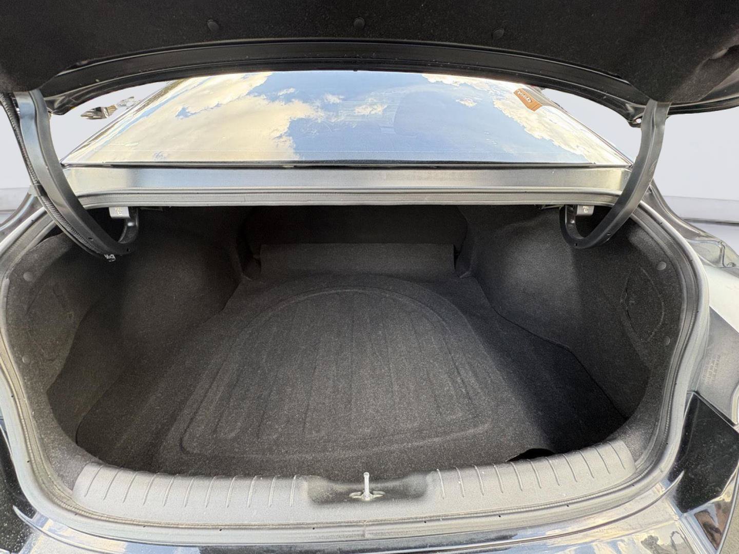 Used 2021 Hyundai Elantra SEL FWD image 8