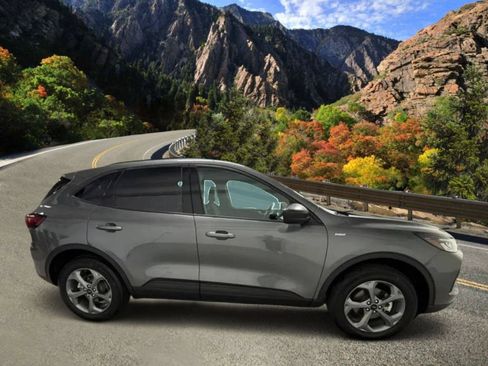 Used 2025 Ford Escape ST-Line AWD/4WD image 5