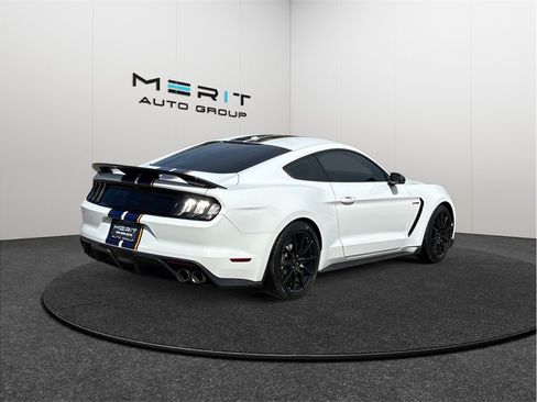 Used 2016 Ford Mustang Shelby GT350 w/ Technology Package RWD image 9