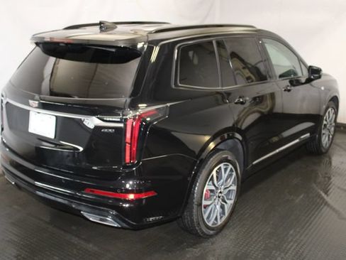 Used 2024 Cadillac XT6 Sport w/ Technology Package AWD/4WD image 4