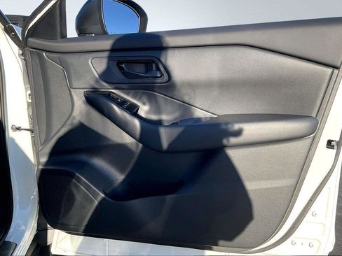 Certified 2024 Nissan Rogue S image 24