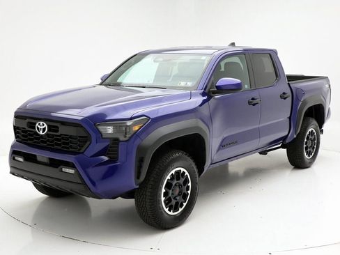Used 2024 Toyota Tacoma TRD Off-Road image 4