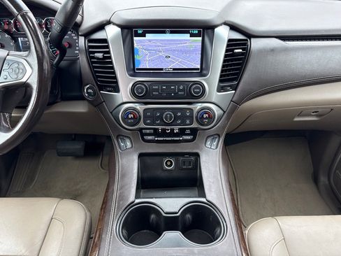 Used 2019 Chevrolet Suburban LT image 35