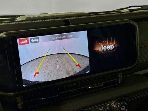 New 2025 Jeep Wrangler Unlimited Rubicon w/ Technology Group image 17