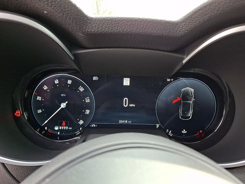 Used 2024 Alfa Romeo Stelvio Veloce image 23