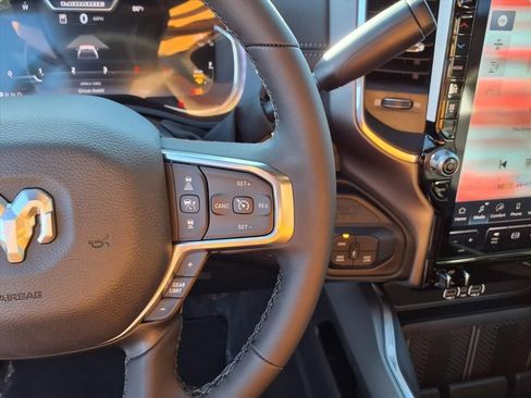 New 2026 RAM 2500 Laramie AWD/4WD image 10