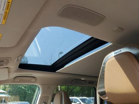 Used 2025 INFINITI QX80 Sensory image 15