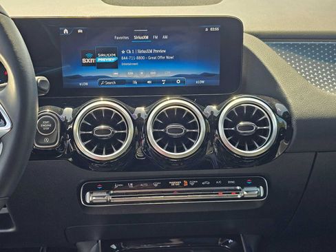 Used 2025 Mercedes-Benz GLA 250 image 26