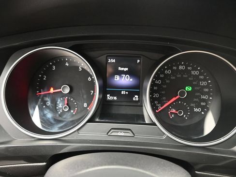 Used 2018 Volkswagen Tiguan SE FWD image 10