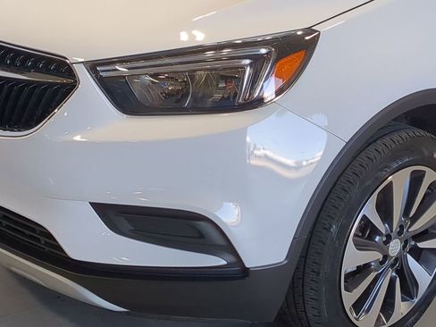 Used 2022 Buick Encore Preferred AWD/4WD image 11