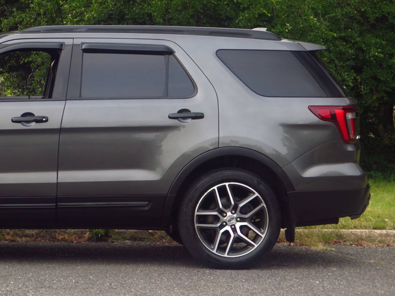 Used 2016 Ford Explorer Sport w/ Equipment Group 401A AWD/4WD image 29