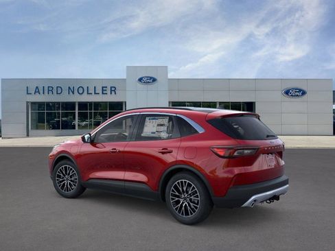 New 2025 Ford Escape SE w/ Class II Trailer Tow Package image 4