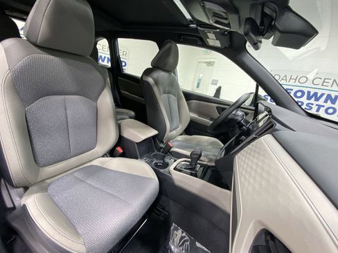 Certified 2025 Subaru Forester Premium AWD/4WD image 24