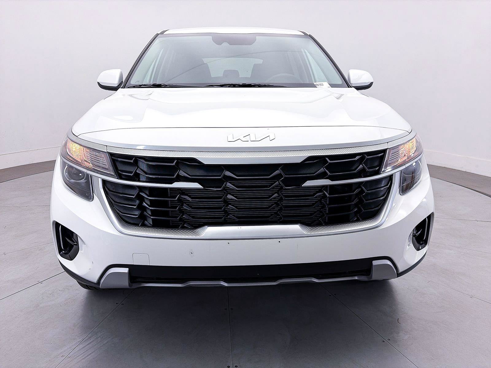 Used 2025 Kia Seltos LX AWD/4WD image 10